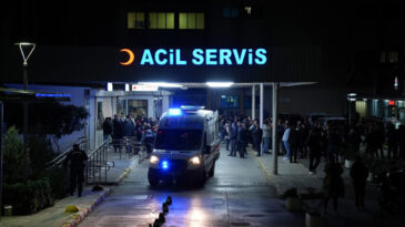 U&ccedil;uruma Yuvarlanan Cipteki 2 Kişi Hayatını Kaybetti