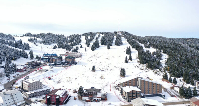 Uludağ&rsquo;da Yılbaşı Hareketliliği: Y&uuml;zde 100 Doluluk Bekleniyor