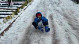 &Uuml;&ccedil; İl'de Okullar Yarın Tatil