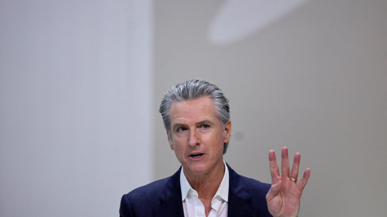 Vali A&ccedil;ıklamada Bulundu: AIPAC'tan Bağış Almamışım