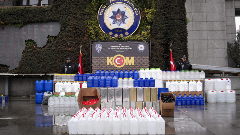 Vatan Emniyet'te Sahte İ&ccedil;ki Sergisi