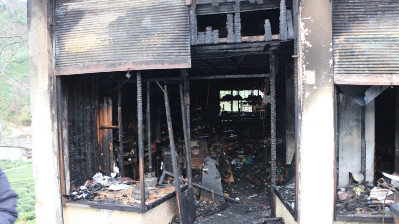 Veresiye Vermedi Diye Bakkalı Yaktı