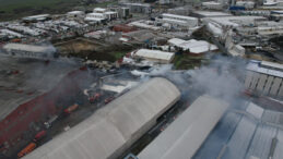 Yangın Geceyi Aydınlattı, Sabah Saatlerine Kadar Devam Etti