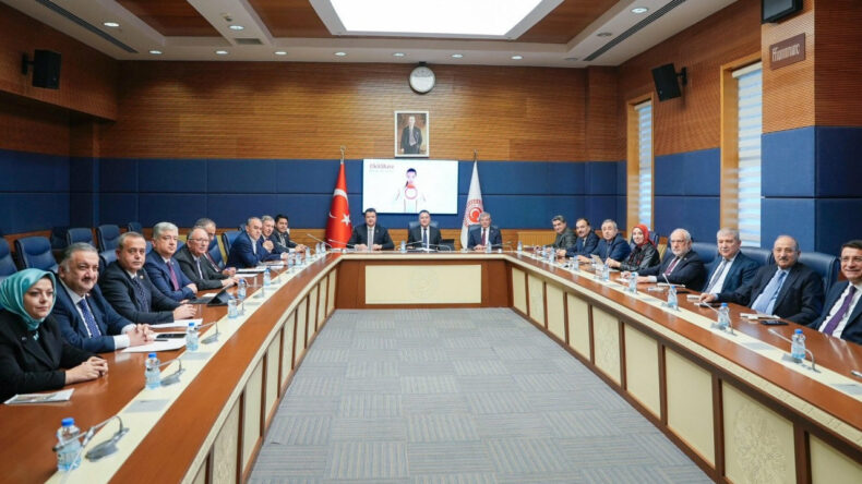 Yeni Yol Grubu'nu Kuran Partilerin Genel Başkanları Toplandı