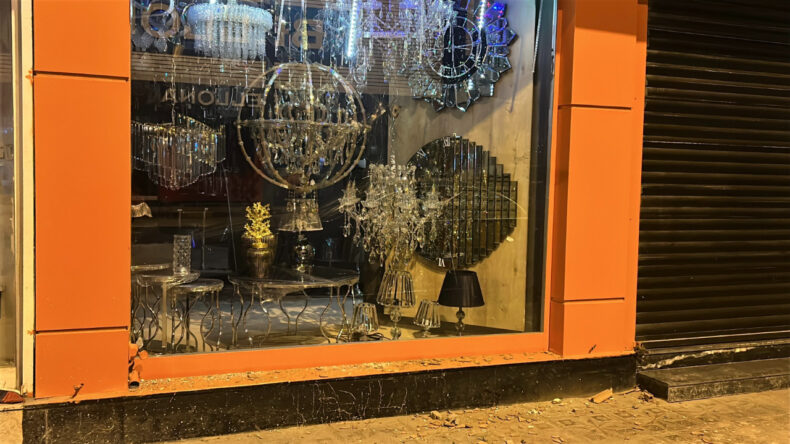 İş Yerlerine ve Ara&ccedil;lara Saldırı Ger&ccedil;ekleşti