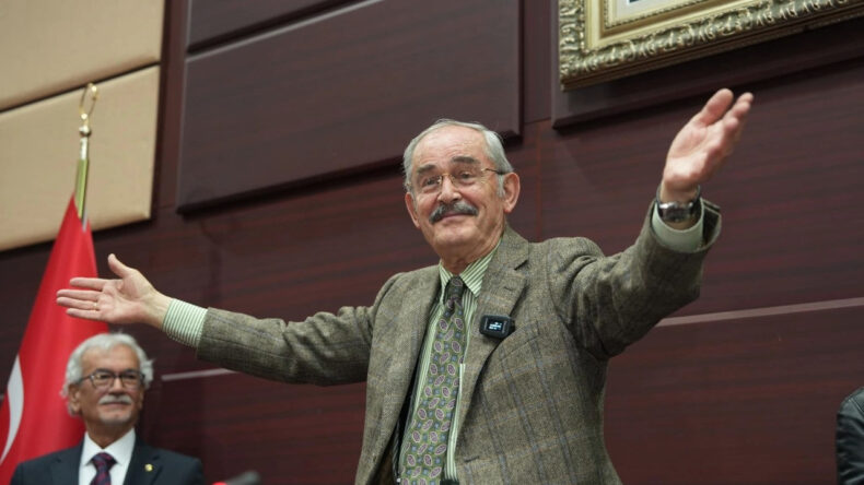 Yılmaz B&uuml;y&uuml;kerşen Siyaseti Bıraktı