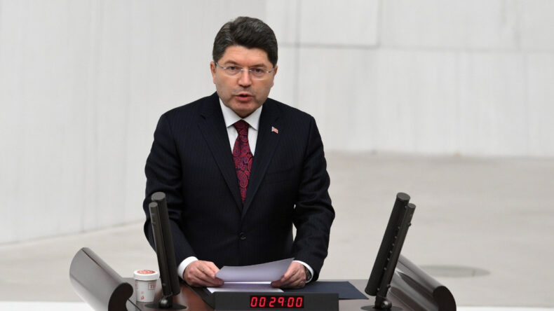 Yılmaz Tun&ccedil;: Hi&ccedil;bir makam, merci yargıya talimat veremez