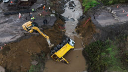 Yol &Ccedil;&ouml;kt&uuml;, Ara&ccedil;lar Dereye U&ccedil;tu