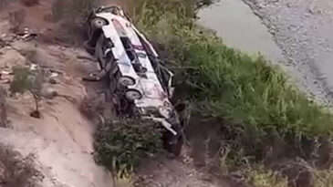 Yolcu Otob&uuml;s&uuml; Devrildi: 9 Kişi Hayatını Kaybetti, 9 Kişi Yaralandı