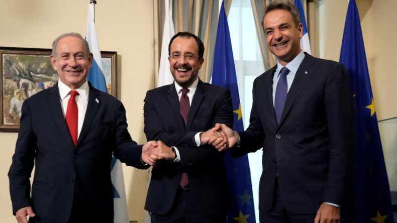 Yunanistan'da &Uuml;&ccedil;l&uuml; Zirveye Tepkiler: 'Doğu Akdeniz'de Tehlikeli Oyunlar Oynanıyor'