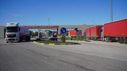 Yunanistan'daki &Ccedil;ift&ccedil;i Eylemleri T&uuml;rkiye&ndash;Avrupa Hattını Kilitledi