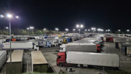 Yunanistan'daki Eylemler İhracat Trafiğini Kilitledi: Sınırda 32 Kilometrelik Kuyruk Oluştu