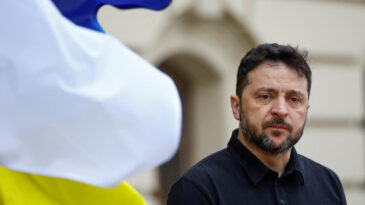 Zelenskiy: Rusya Savaşını Uzatıyor