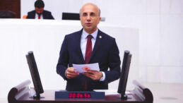 '60 TL'ydi, 5 yılda 338 TL oldu' dedi, sert &ccedil;ıktı: Enflasyonla a&ccedil;ıklanamaz