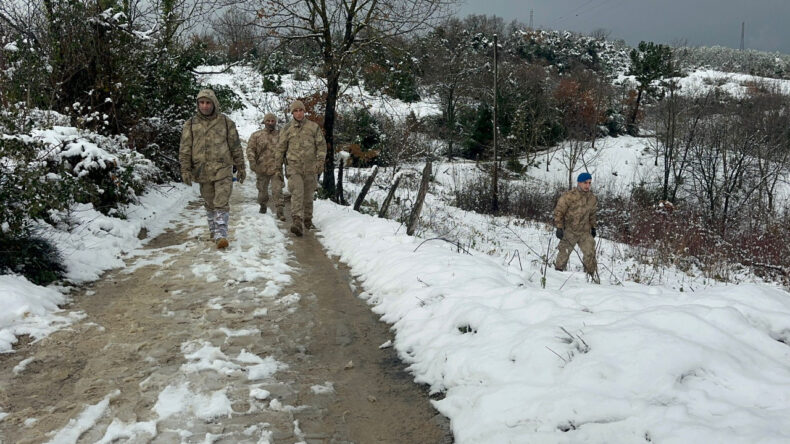 'Ava gidiyorum' diyerek evden &ccedil;ıktı: 2 g&uuml;nd&uuml;r haber alınamıyor
