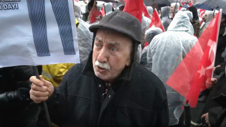 'Bu soğukta hastamı bıraktım geldim' dedi, isyan etti: Yaşamak istiyorum