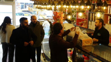 1 Ocak Doğum G&uuml;n&uuml; Yoğunluğu: Pastaneler Siparişlere Yetişemiyor