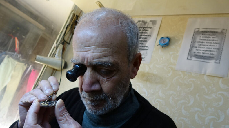 10 Metrekarelik Dükkânda 54 Yıl: Zamana Meydan Okuyan Usta