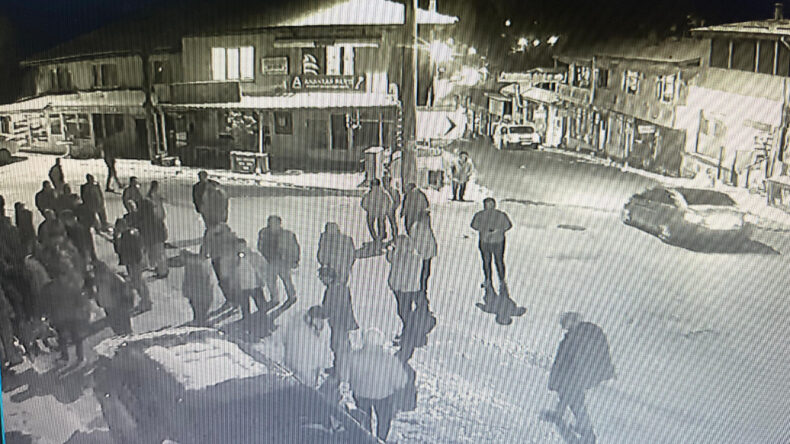 17 Yaşındaki Gen&ccedil; Esnafı Vurdu