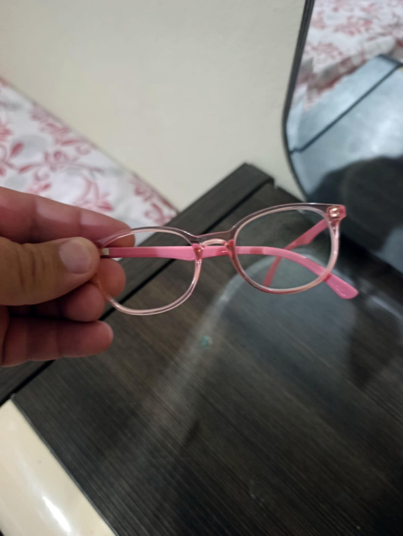 Şeyma'nın gözlük camı kırıldığı an