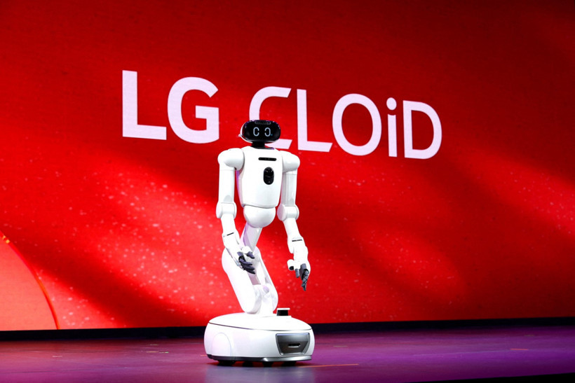 LG CLOiD Robot