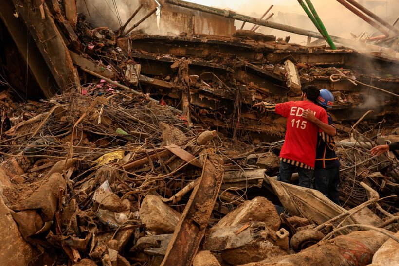 Alışveriş merkezi iç görüntü