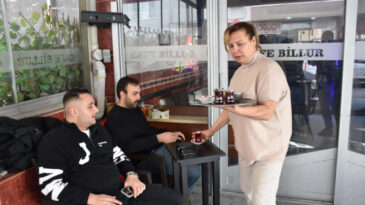 25 Yıllık Başkanın Yerine Kahvecilerin İlk Kadın Başkanı Se&ccedil;ildi