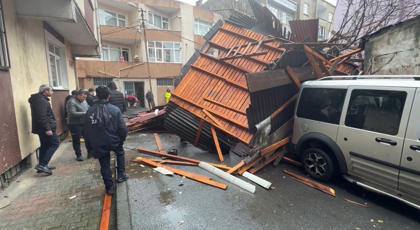 Düşen Çatı ve Araç Hasarı