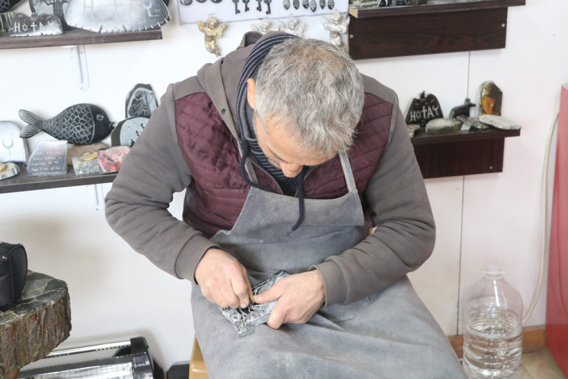 Ali Güler ve Serpantin Taşı Eserleri