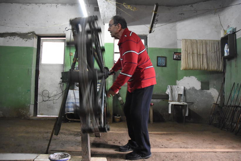 Ertuğrul Şengünalp Çalışırken