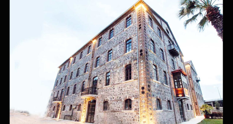 3 Tarihi Yapı Belediyeden Alındı