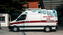 42 Devlet Hastanesi Kapısına Kilit Vurdu