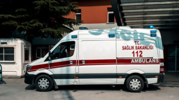 42 Devlet Hastanesi Kapısına Kilit Vurdu