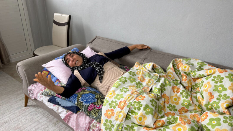 5 Kişi Saldırdı: Kaburgaları Kırıldı, Kalp Krizi Ge&ccedil;irdi