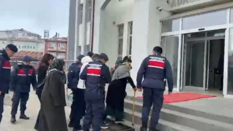87 Yaşında Devletin Sınırlarını Aşarak 15 Milyon Lira Dolandırdı