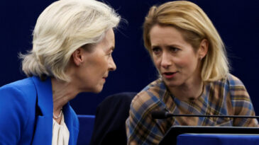 AB'den İran Devrim Muhafızları'na 'ter&ouml;r listesi' hamlesi