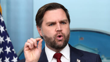 AB'yi Uyardı: Trump'ın S&ouml;zlerini Ciddiye Alın