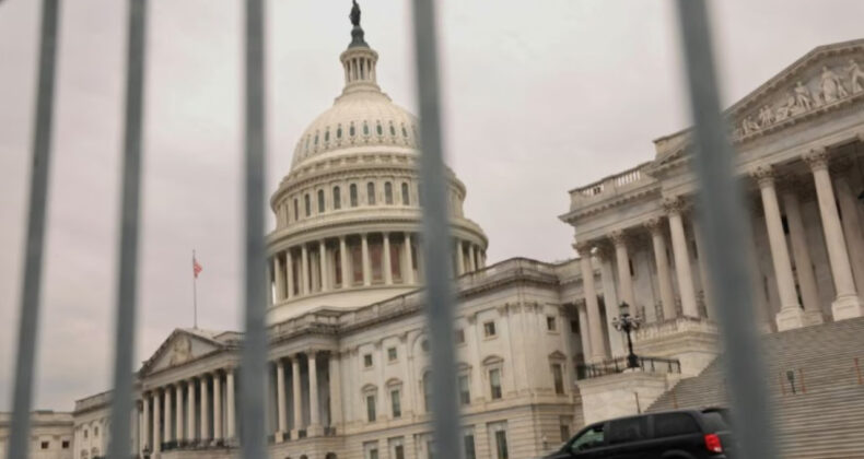 ABD H&uuml;k&uuml;meti Yeniden Kapanabilir