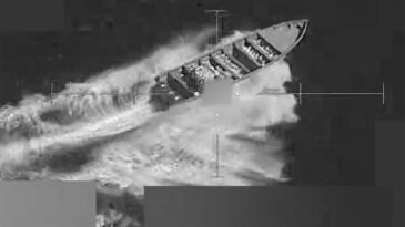 ABD, Teknelere Saldırdı: 5 Kişi Hayatını Kaybetti