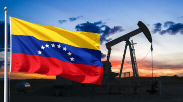 ABD, Venezuela'nın Petrol&uuml;n&uuml; 'S&uuml;resiz' Satacak