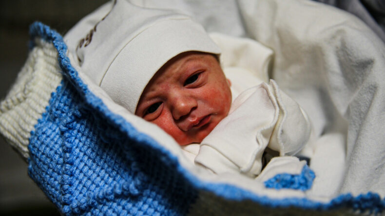 Adana'da Yılın İlk Bebeği 'Poyraz' Doğdu