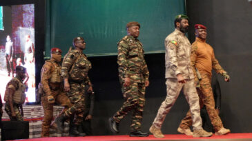 Afrika &Uuml;lkesi T&uuml;m Siyasi Partilerini Feshetti