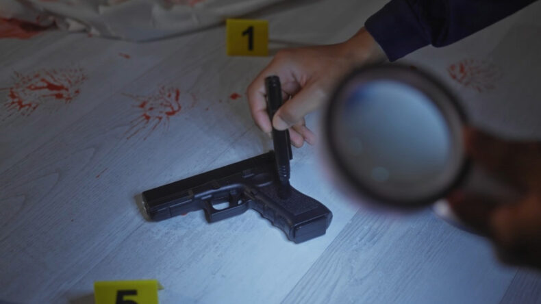 Ağabeyini Yaralayıp İntihar Etti