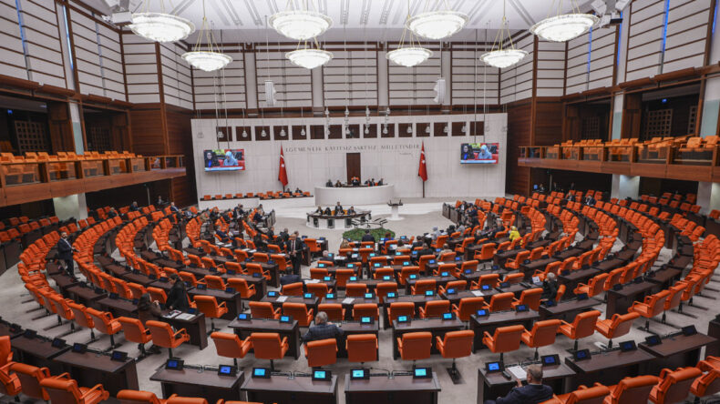 AKP, CHP'yi Suçladı: TÜİK Rakamlarıyla Siz Oynuyorsunuz