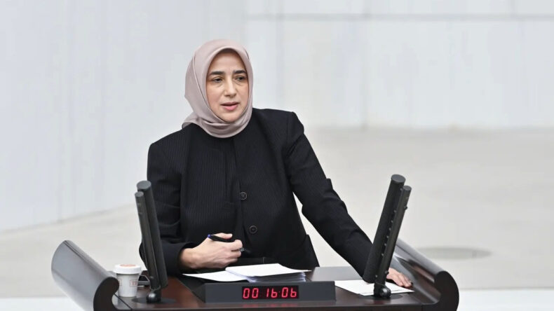 AKP'den 'Evet yetersiz' değerlendirmesi, yine s&uuml;re talep etti: Şartlar elverişli olduğunda…