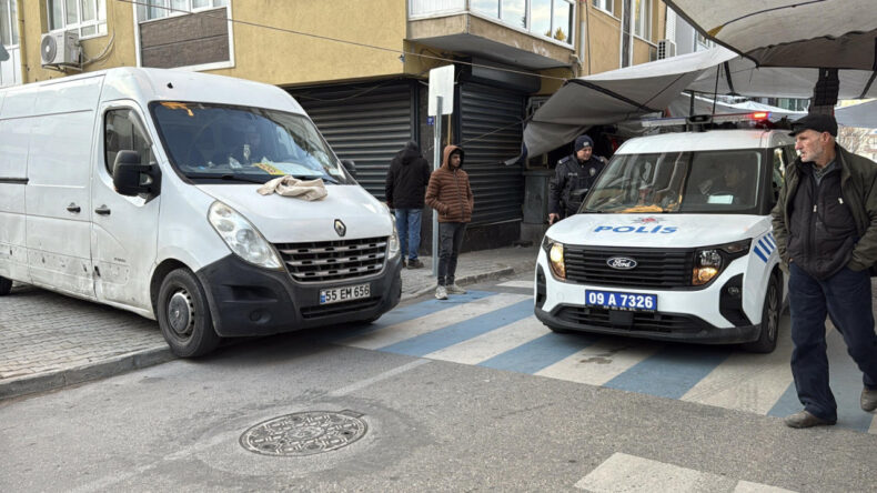 Akraba Pazarcılar Arasında Silahlı Kavga: 3 Kişi Yaralandı