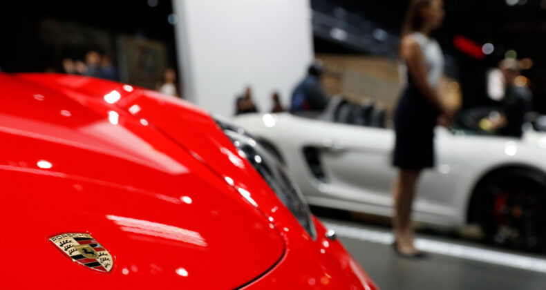 Alman L&uuml;ks Otomobil Devi &Ccedil;in Pazarında Sıkıntı Yaşıyor