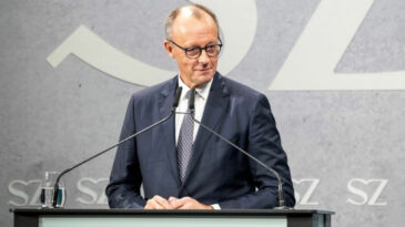 Almanya, İngiltere ve Yunanistan'dan Maduro ile İlgili A&ccedil;ıklamalar