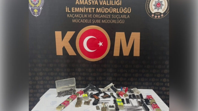 Amasya'da Baba-Oğul Silah Ka&ccedil;ak&ccedil;ılığından G&ouml;zaltına Alındı