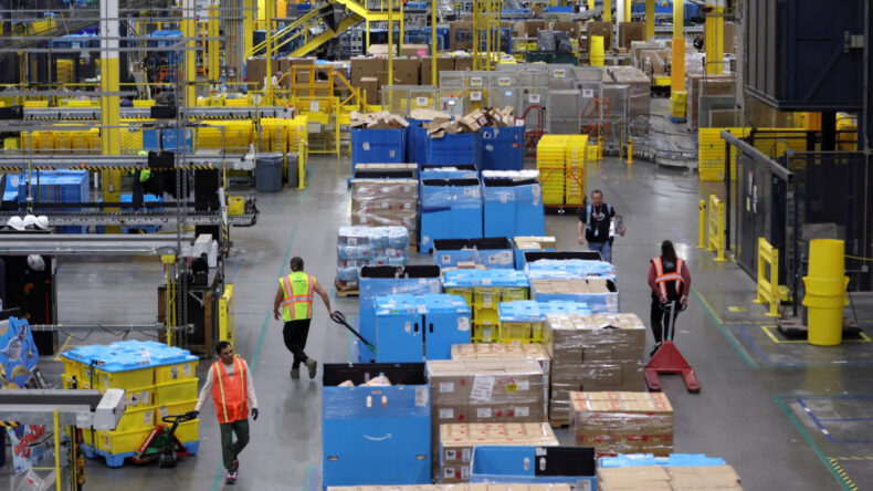 Amazon'da İkinci İşten &Ccedil;ıkarma Dalgası: 14 Bin &Ccedil;alışan Etkilenecek